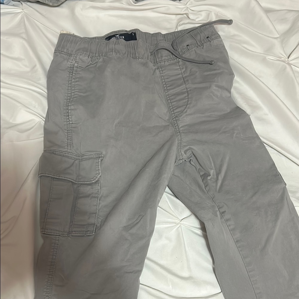 American Eagle Gray Cargo Pants
